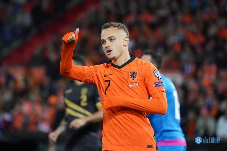 格诺亚球员扑救关键球,帮助球队获胜 格诺亚球员扑救关键球,帮助球队获胜